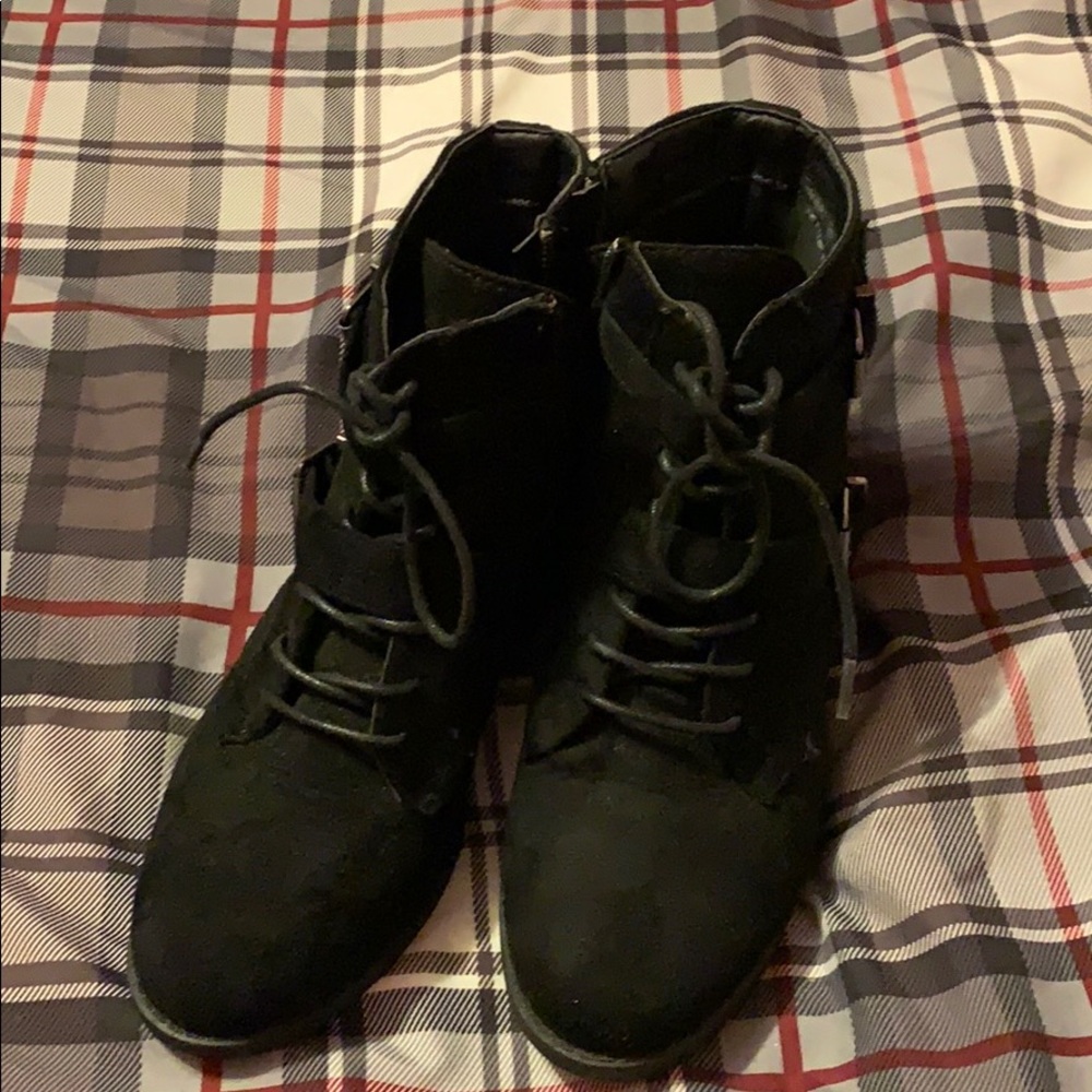 ☀️CLEARANCE☀️Women’s Black 👢 Boots****